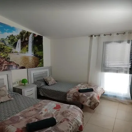 Impresionante Compuesto Por 2 Adosados De Lujo 14 Personas Piscina Con Circuito Tatil Evi *