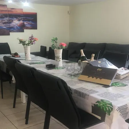 Impresionante Compuesto Por 2 Adosados De Lujo 14 Personas Piscina Con Circuito San Jorge (Castellon)